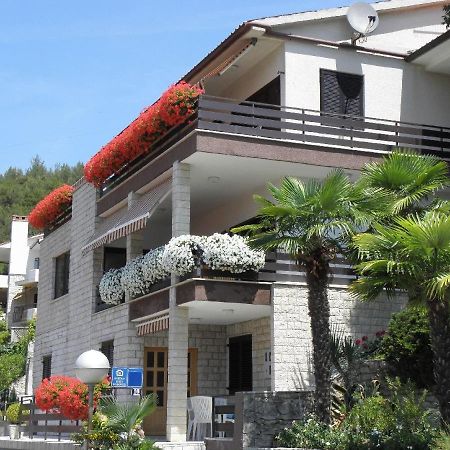 Apartments With A Parking Space Rabac, Labin - 13151 Eksteriør billede